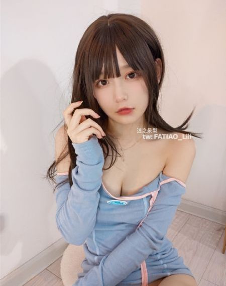娇妻沦为民工工地公厕视频