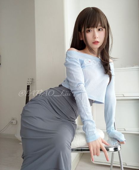 一边吻一边摸进内裤里网站