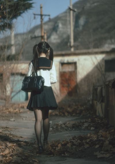午夜伦欧美伦电影理论片