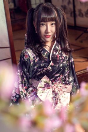 年轻的女演员在线观看