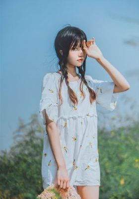 湖畔春光