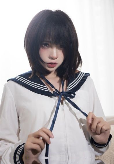 俏女性花开
